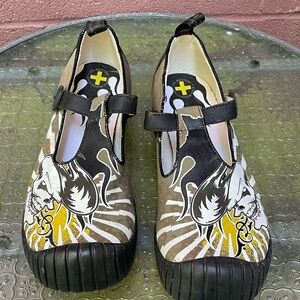 Dr Martens 12585 Courtney Flaming Sculls Mary Jane Shoes Size 8
